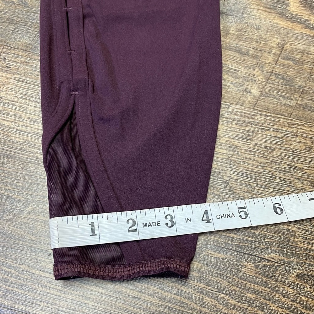 Athleta Peekaboo 7/8 Tight Leggings Womens Small Wine High Rise Mesh Yoga - Picture 7 of 12